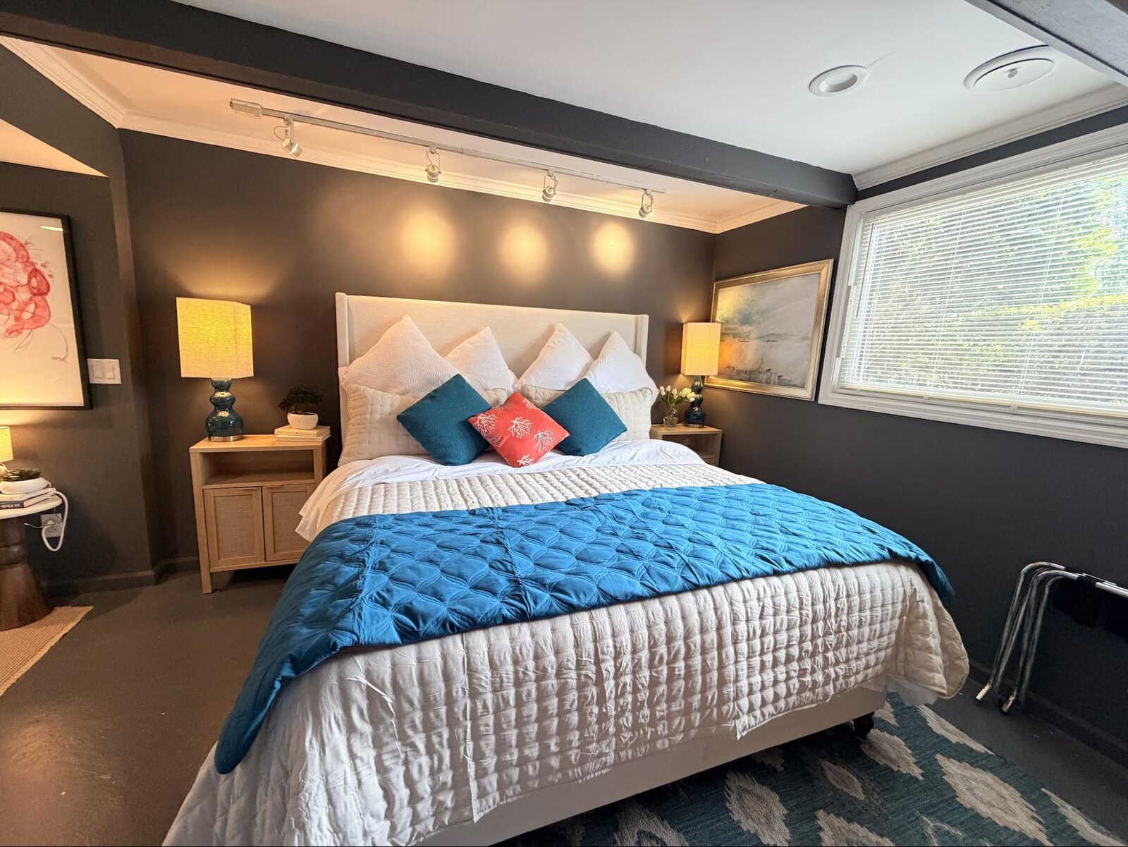 Dix Lee'On Airbnb coastal home by Vinette Brown Dye — view 17