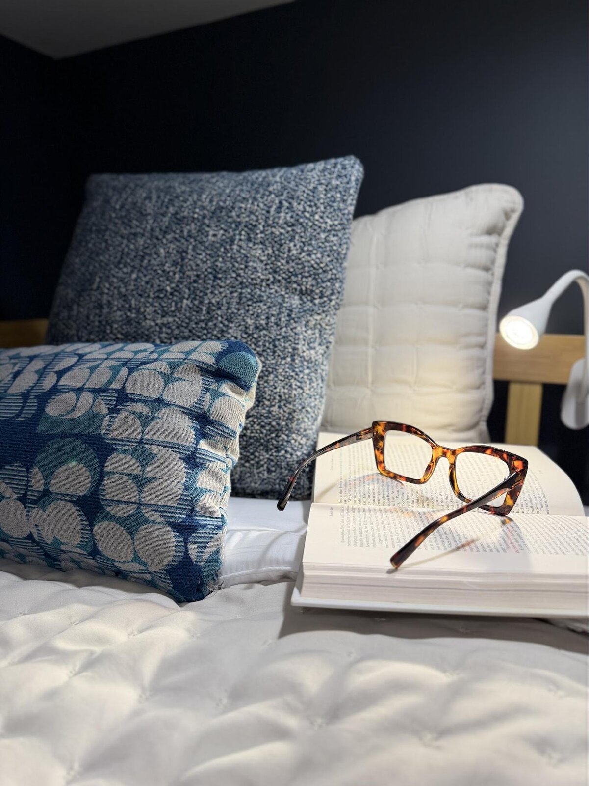 Dix Lee'On Airbnb coastal home by Vinette Brown Dye — view 21